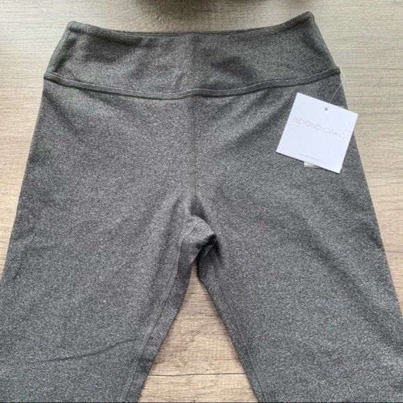 BEYOND YOGA Heather Gather Legging size M - Picture 2 of 3